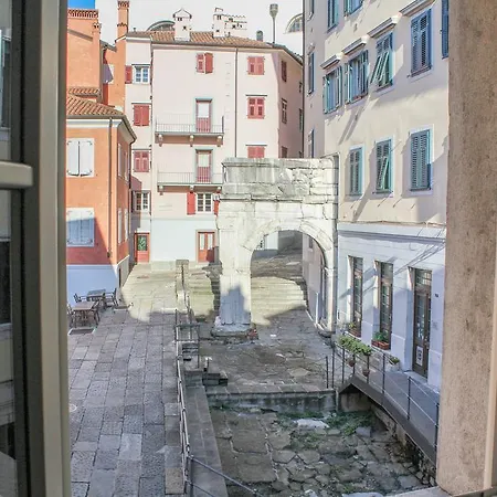 Barbacan Boutique Hotell *