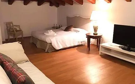 Barbacan Boutique Hotel