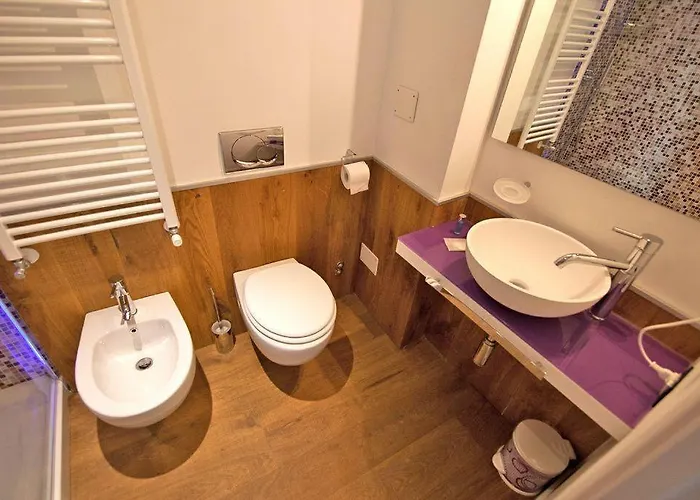 Barbacan Boutique * ترييستي